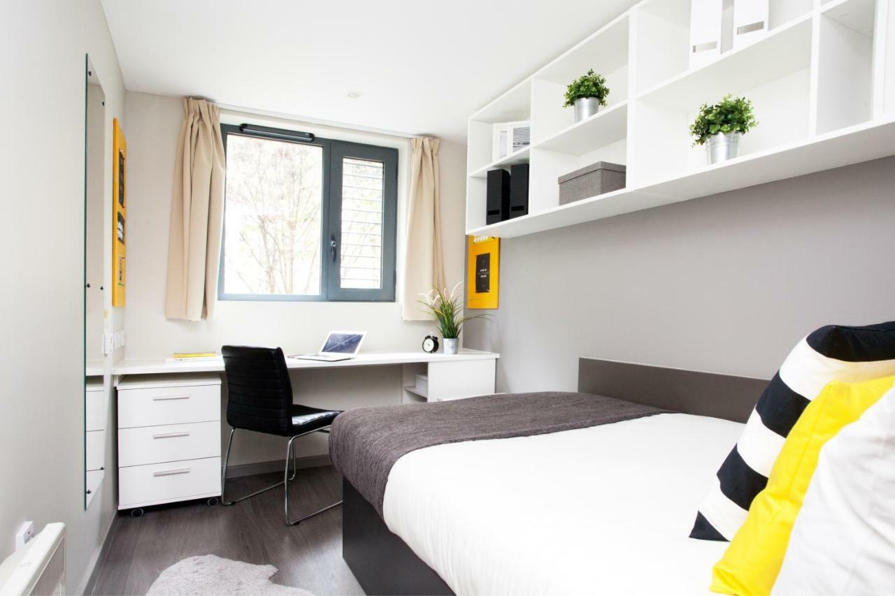 Ensuite W/ Shared Kitchen Centre! Apartamento