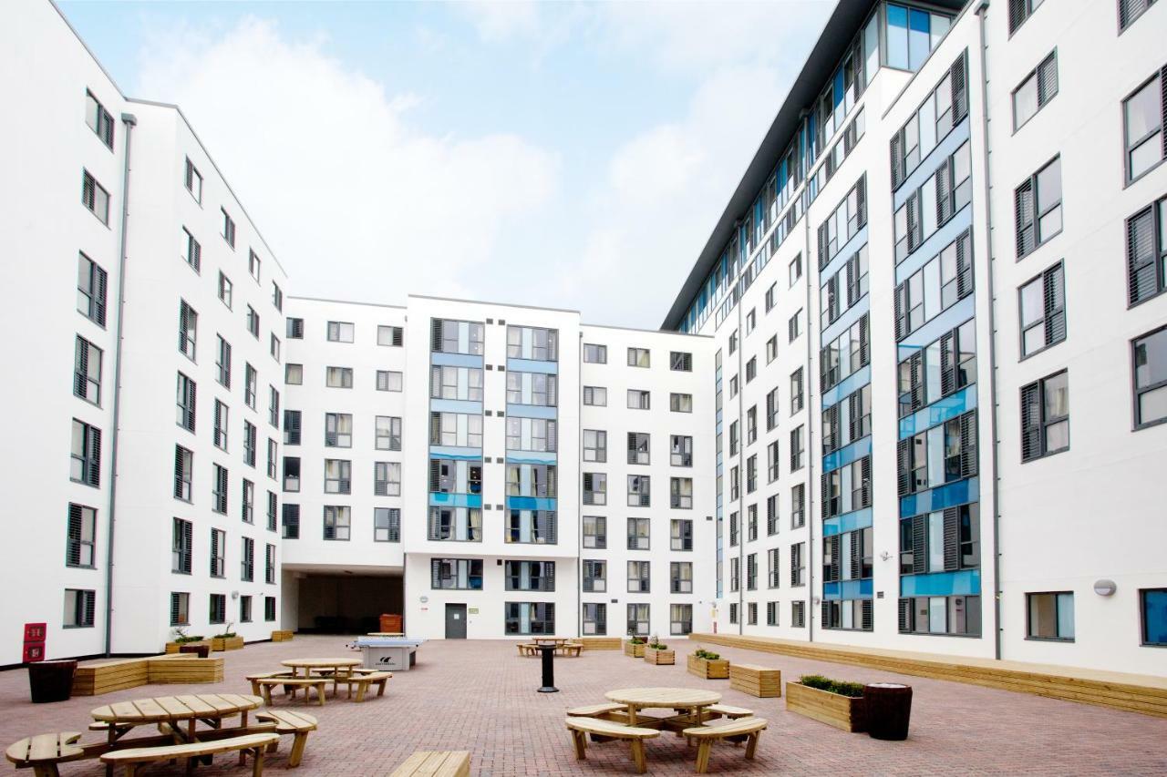 Ensuite W/ Shared Kitchen Centre! Apartment Bristol
